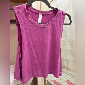 Work out crop top:purple/pink: size M but can fit a small: good condition
